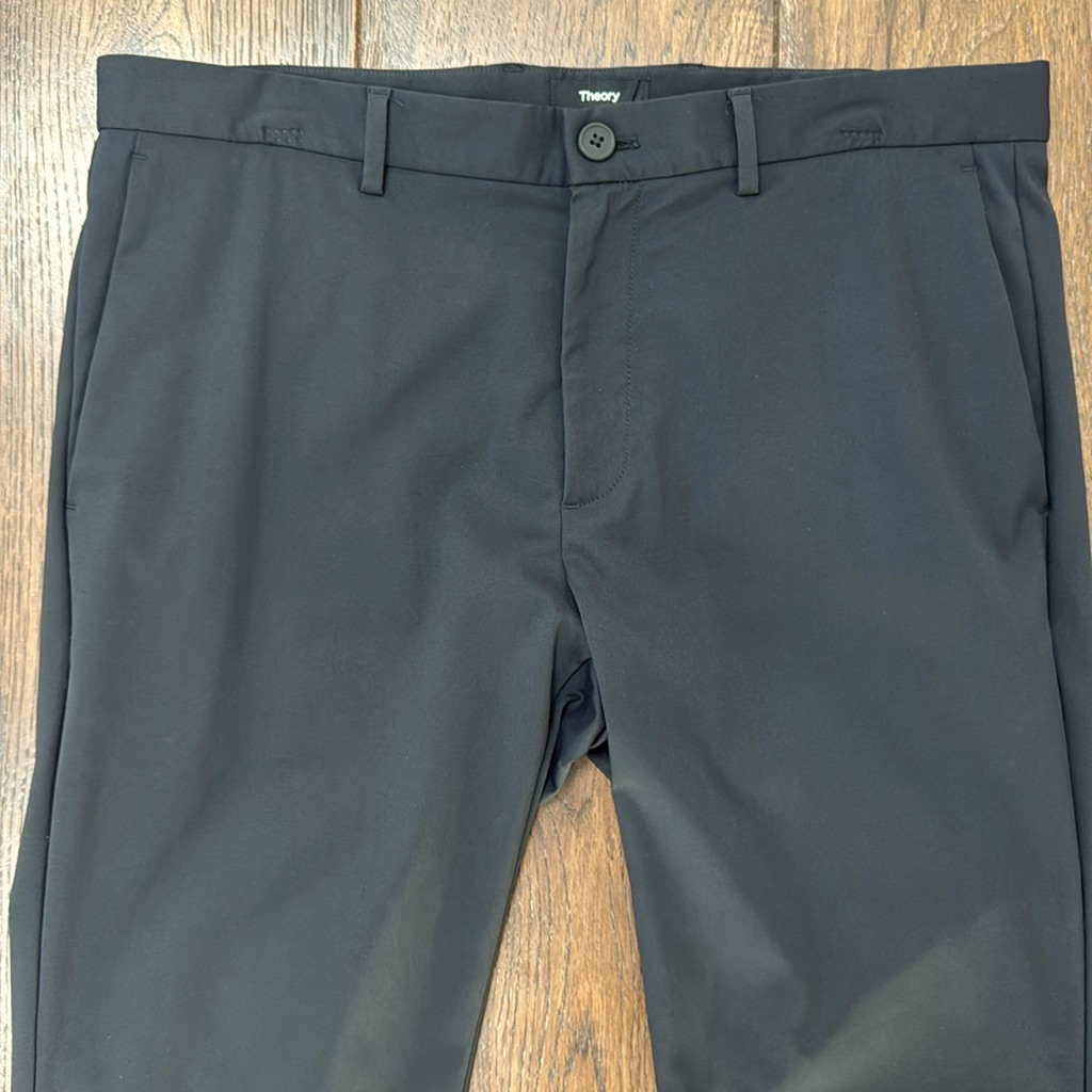 Theory Zane Neoteric Pants. Black Size 34. Straight Leg Tech Stretch.
